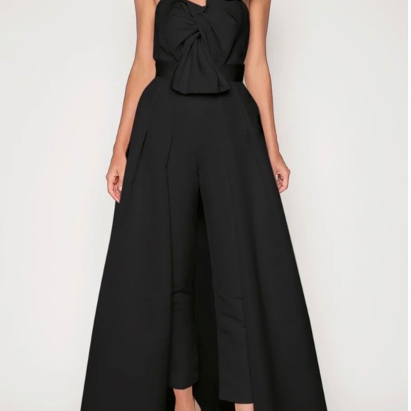 Evening gowns - Picture 3 of 4